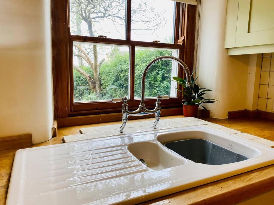 Cotswold Home Over 4 Floors - Perfect For Families Friends Contractors Chipping Norton Bagian luar foto