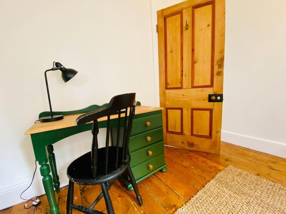 Cotswold Home Over 4 Floors - Perfect For Families Friends Contractors Chipping Norton Bagian luar foto