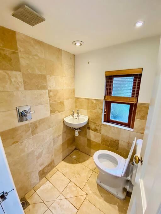 Cotswold Home Over 4 Floors - Perfect For Families Friends Contractors Chipping Norton Bagian luar foto